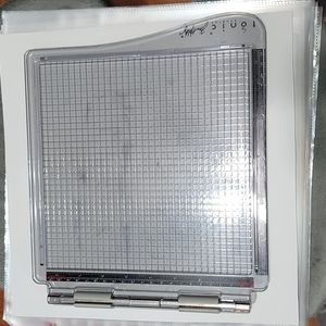 Tim Holtz Tonic Stamp Platform